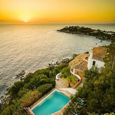 Infinity Pool By The Sea Near Villasimius