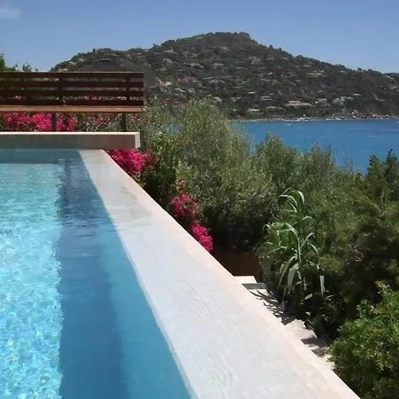 Infinity Pool By The Sea Near Villasimius